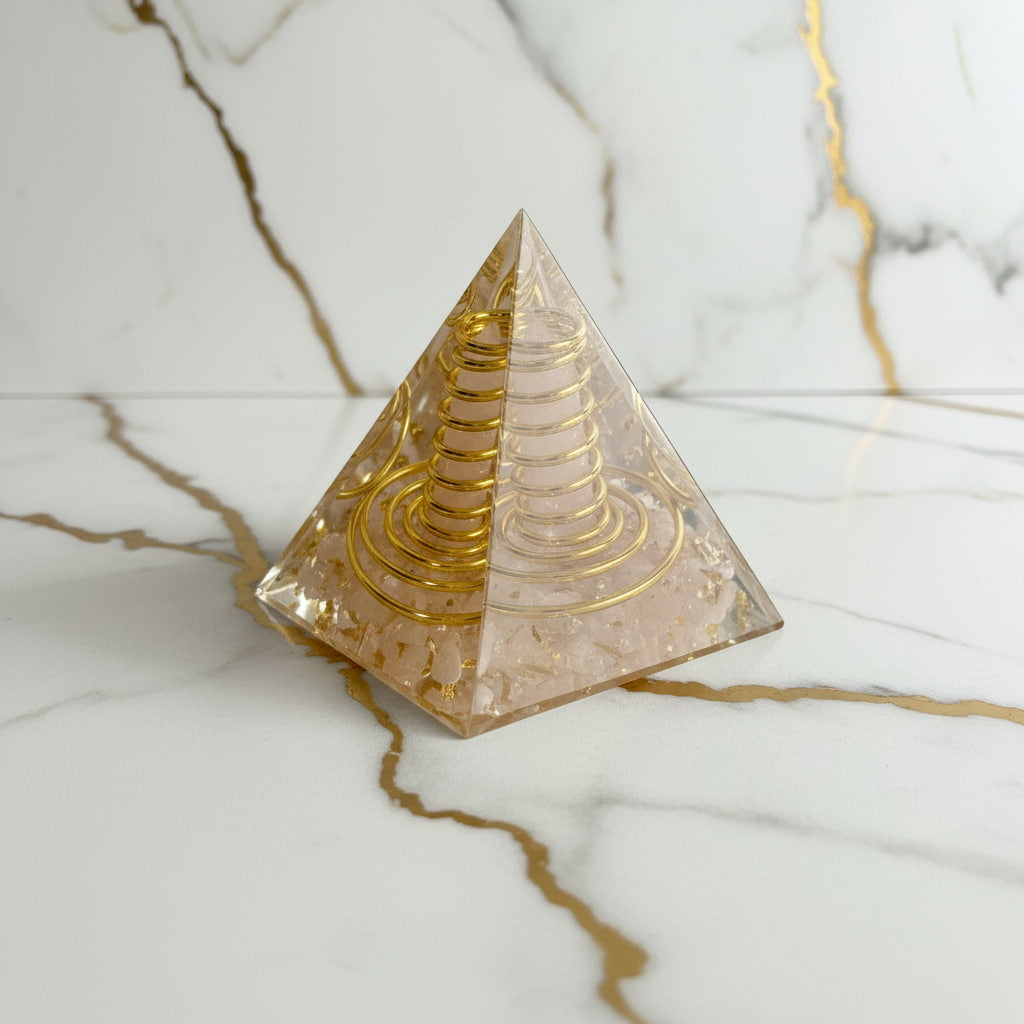 Rosenquarz Orgonit Pyramide - Harmonische Energie