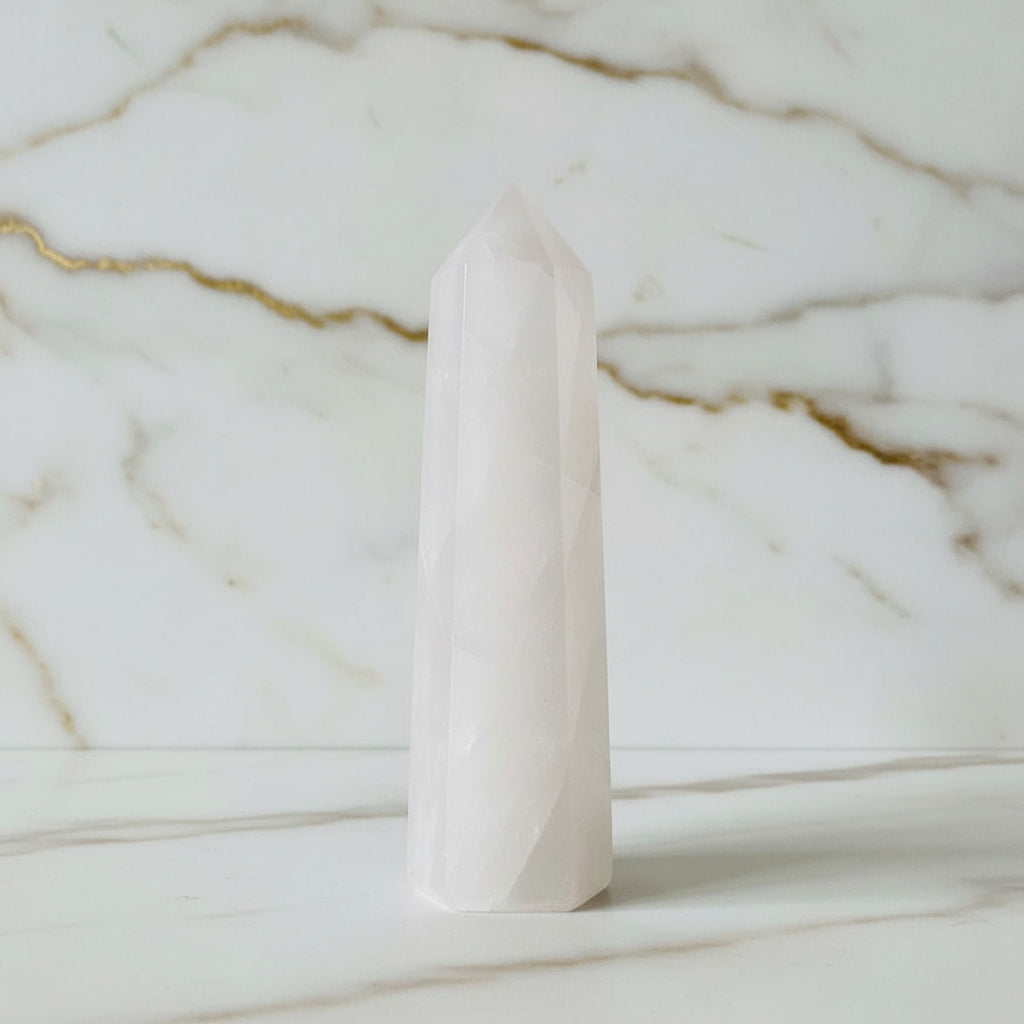 Bergkristall Obelisk – Naturdeko JETZT sichern CrystalScents
