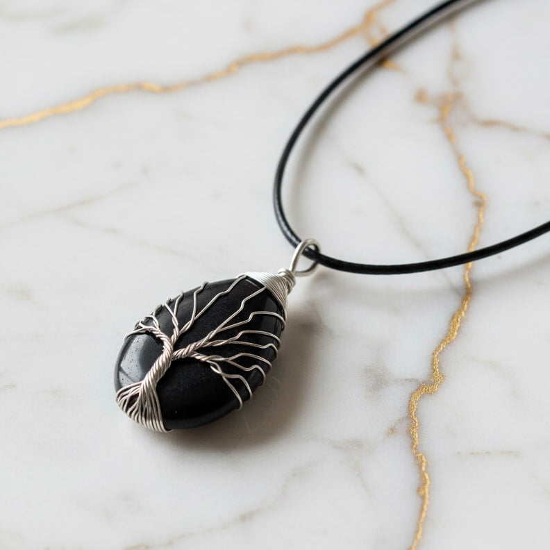 Obsidian Halskette - Silbern verziert