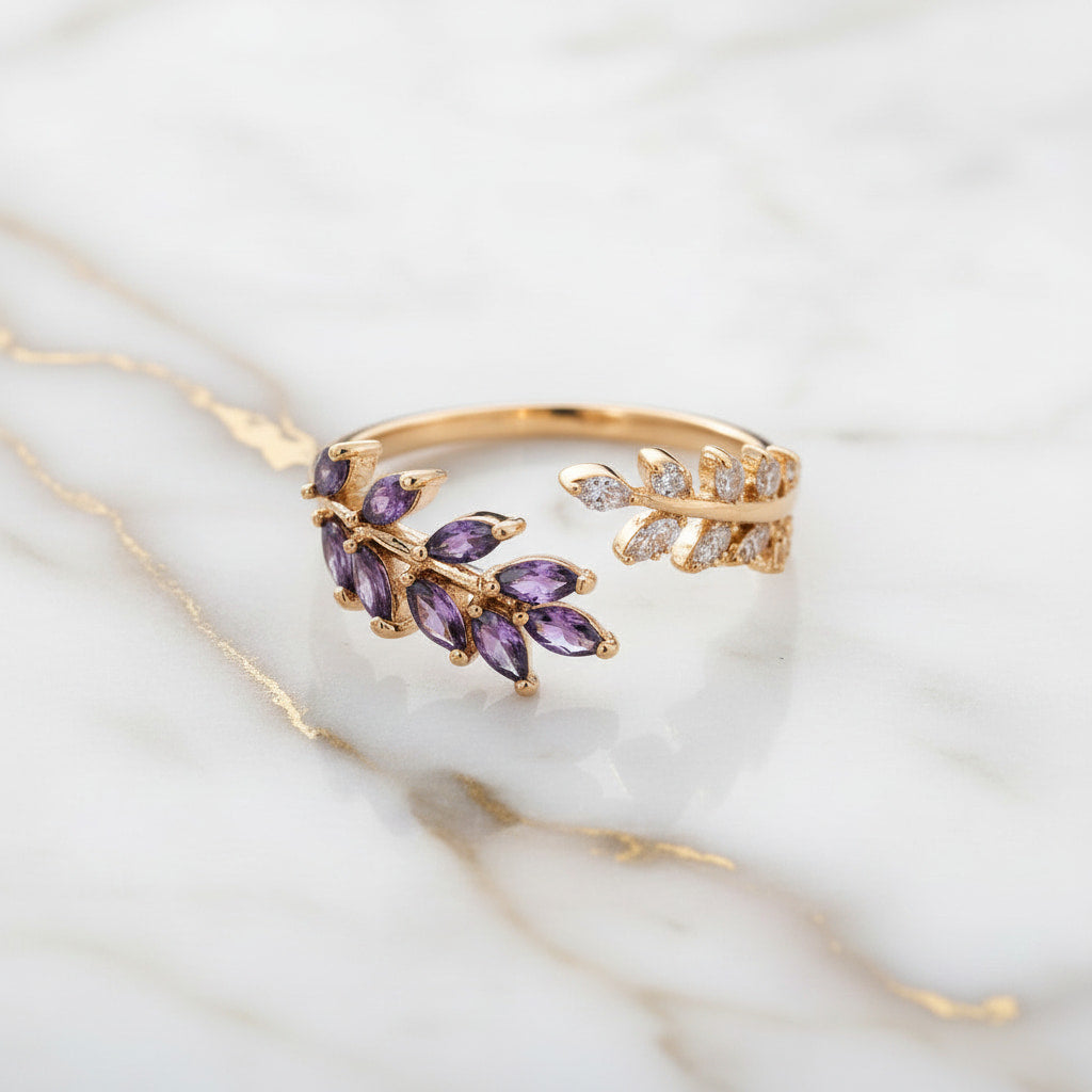 Ring mit offenem Blatt-Design in Lila CrystalScents