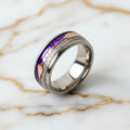 Ring mit lila Pfeil-Design – für markanten Look CrystalScents