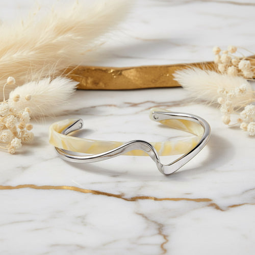 Armband – Offene Wellenform in Weiß & Silber CrystalScents
