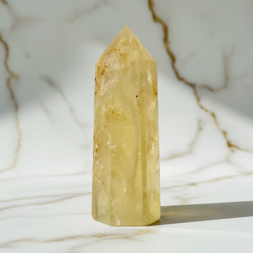 Citrin Obelisk – Optimismus & Energie CrystalScents