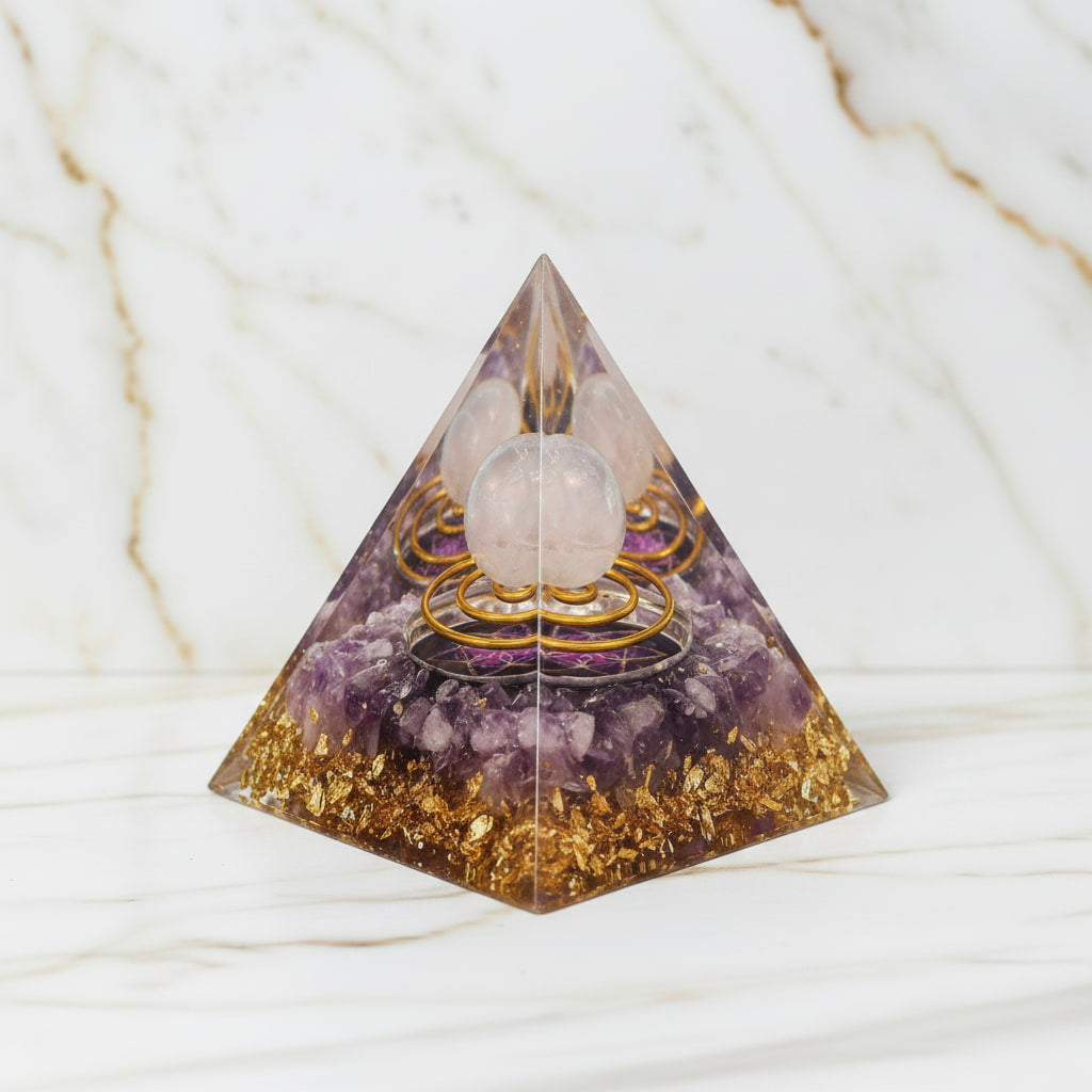 Amethyst Orgonit Pyramide - Klarheit & Inspiration CrystalScents