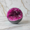 Amethystkugel mit pinker Druse – Funkelndes Kristallhighlight CrystalScents