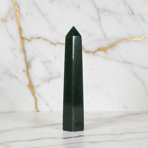 Goldfluss Obelisk Grün – Funkelnde Energie & Eleganz CrystalScents