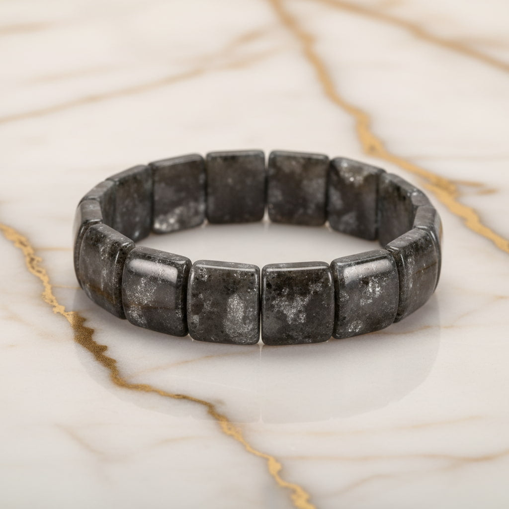 Larvikit Armband - Besondere Outfit-Akzente CrystalScents