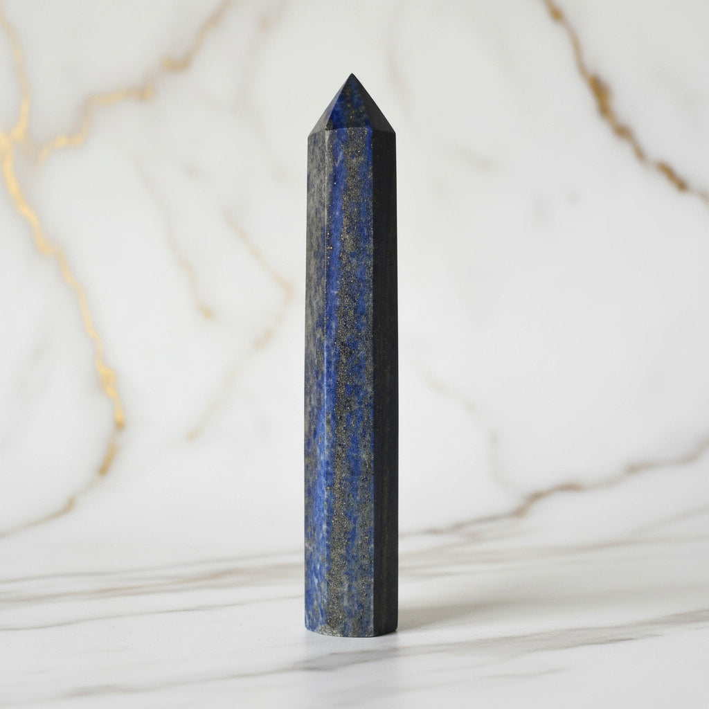 Lapislazuli Obelisk – Meditation & Intuition JETZT sichern CrystalScents