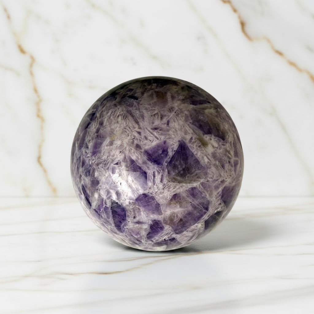 Amethyst Kugel – Voller Ruhe & Kraft CrystalScents