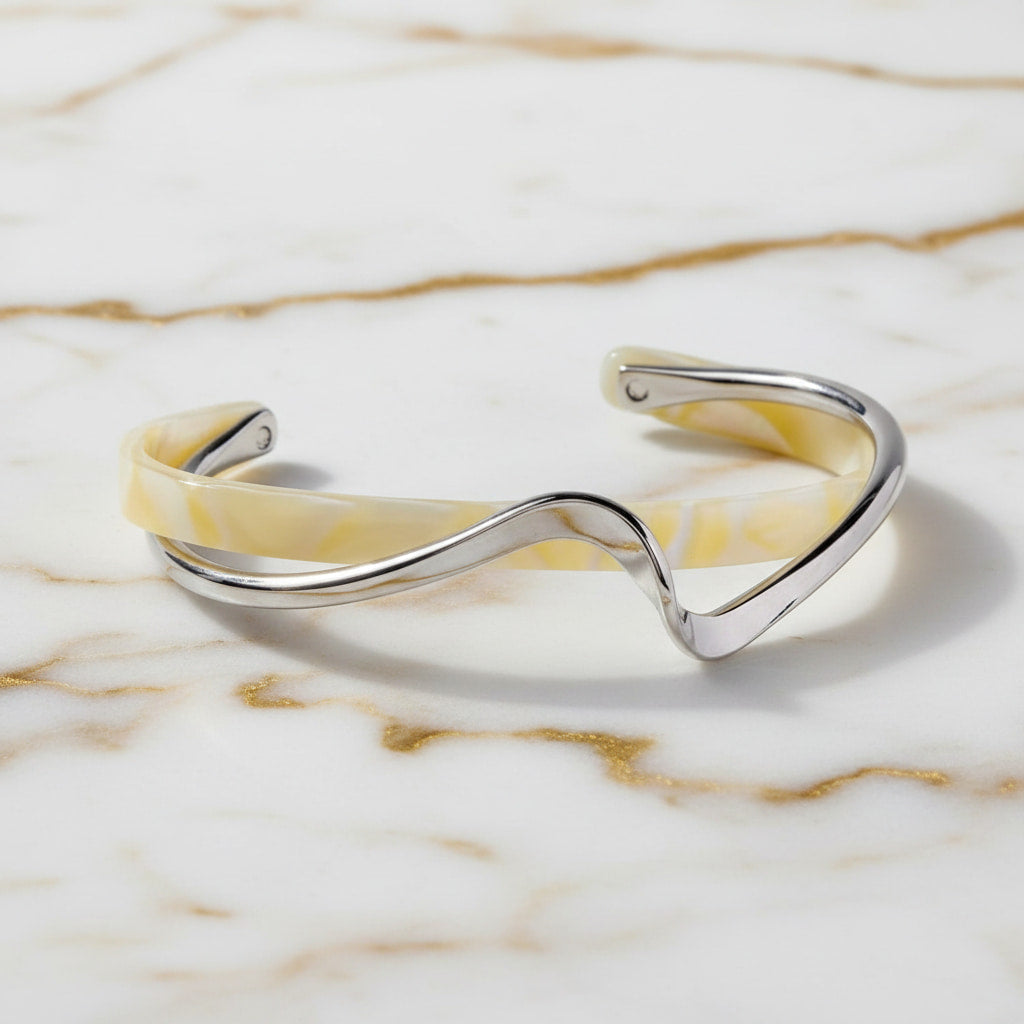 Armband – Offene Wellenform in Weiß & Silber CrystalScents