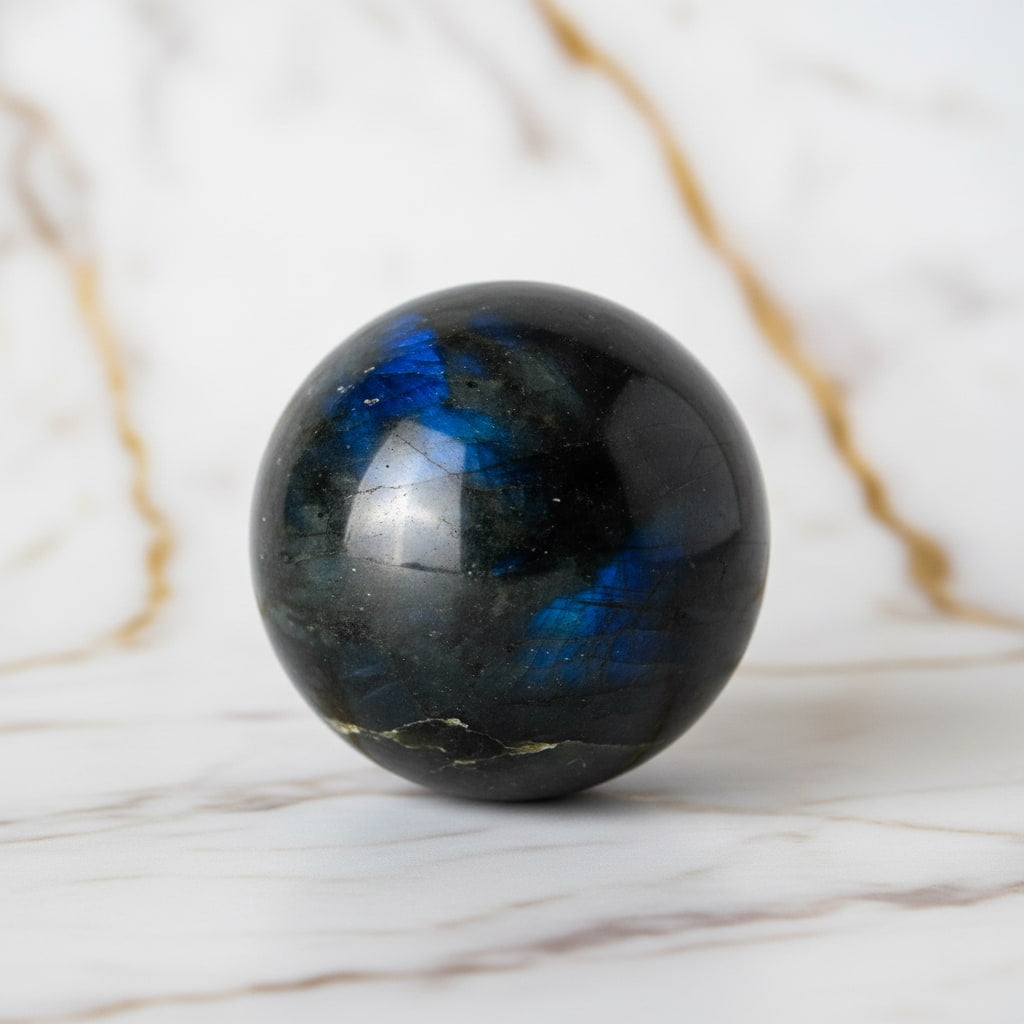 Labradorit Kugel – Meditation & Harmonie CrystalScents