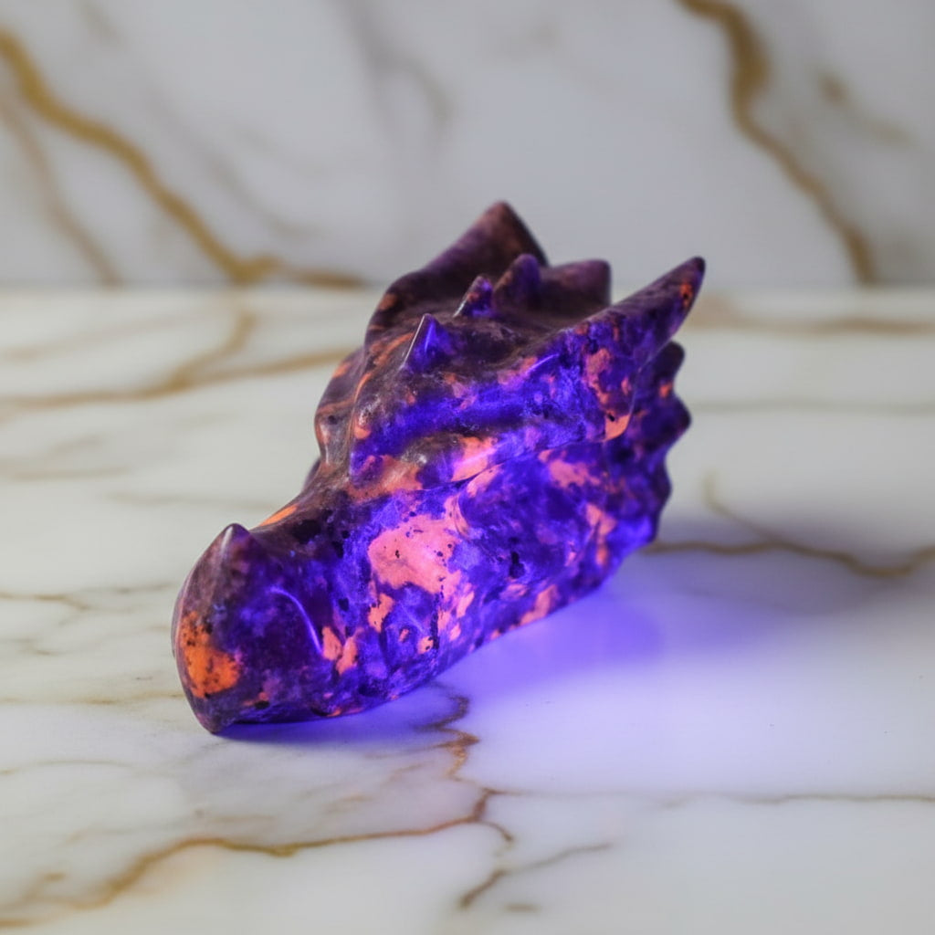 Flammenstein Drachenkopf – UV-reaktiv JETZT sichern CrystalScents