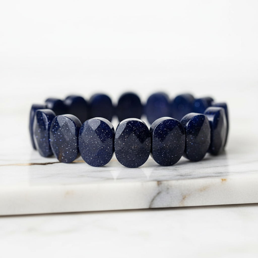 Blaufluss Armband – Facettiertes Funkeln