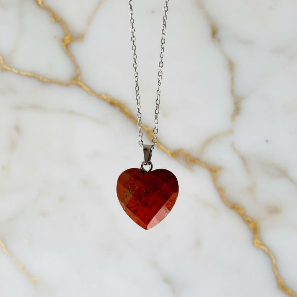 Roter Jaspis Halskette - Facettiertes Herz CrystalScents