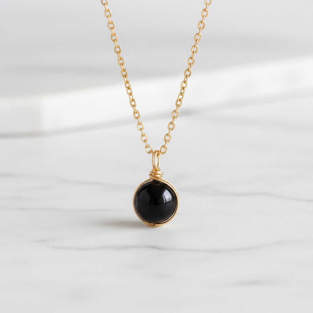 Achat Halskette – Schwarze Kugel an goldener Kette CrystalScents