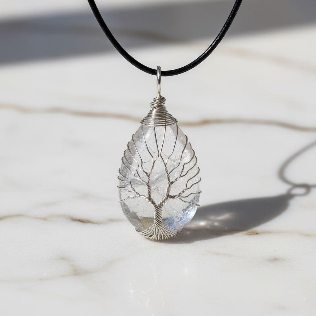 Bergkristall Halskette - Silbern verziert