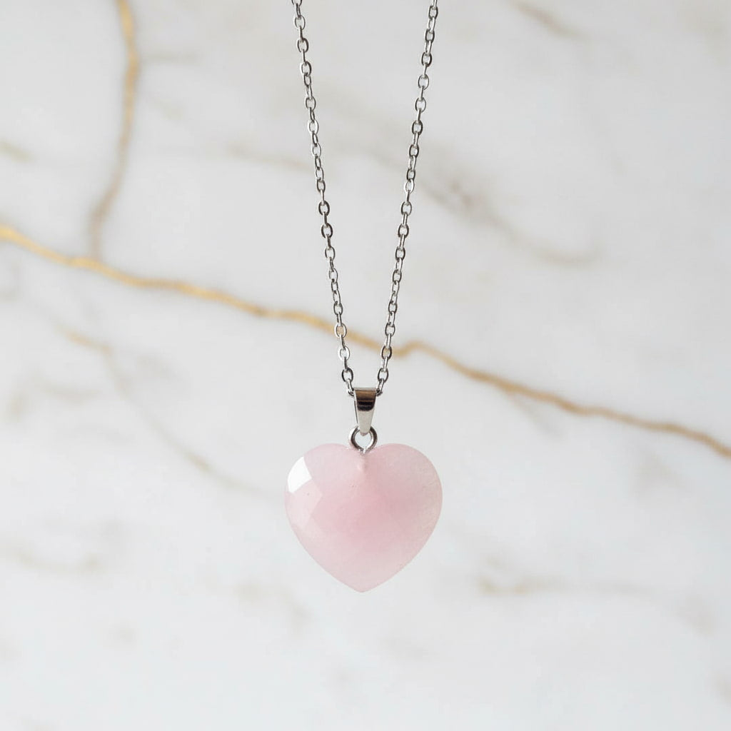 Rosenquarz Halskette - Facettiertes Herz CrystalScents