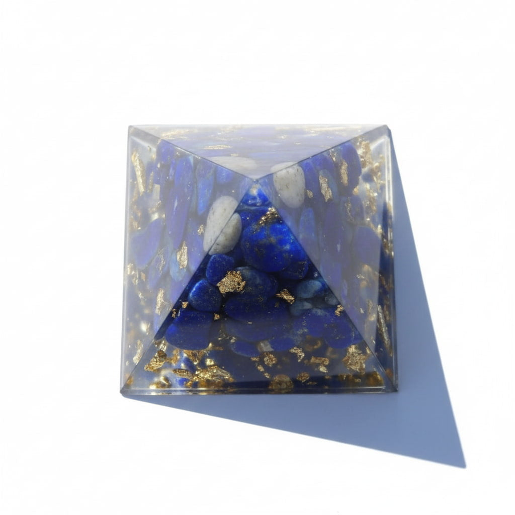Lapislazuli Pyramide – Tiefblaue Ruhe für Zuhause CrystalScents