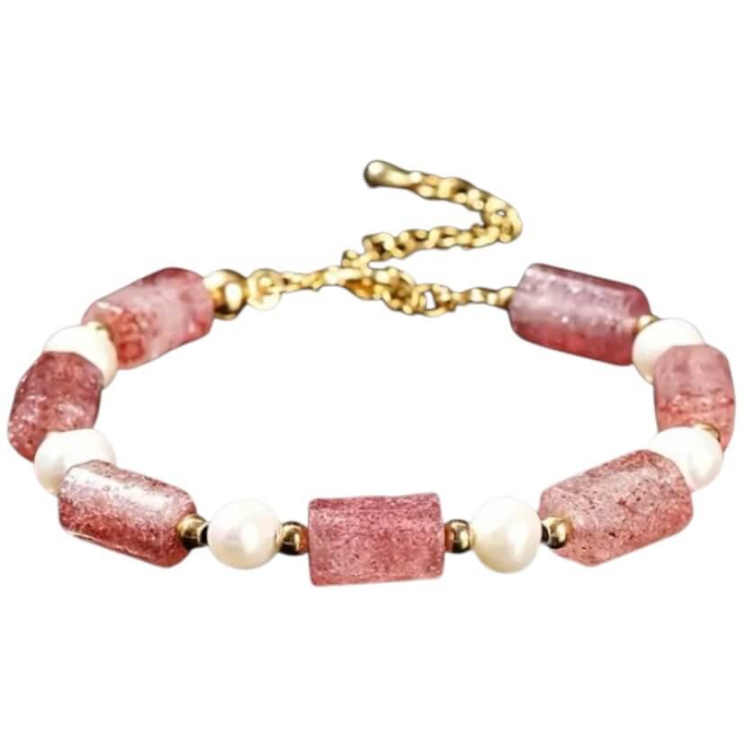 Goldenes Armband mit Perlen & Erdbeerquarz – Harmonie aus Eleganz und Naturstein