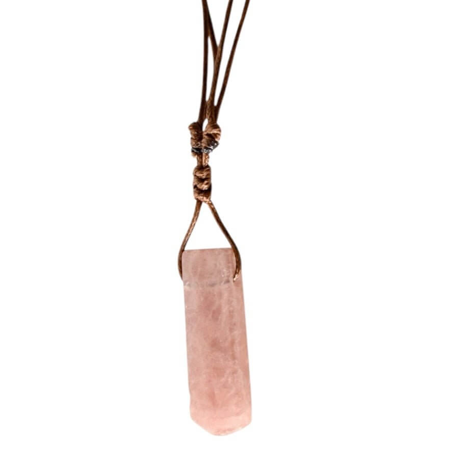 Halskette mit länglichem Erdbeerquarz – Stilvolles Schmuckstück für natürliche Ausstrahlung