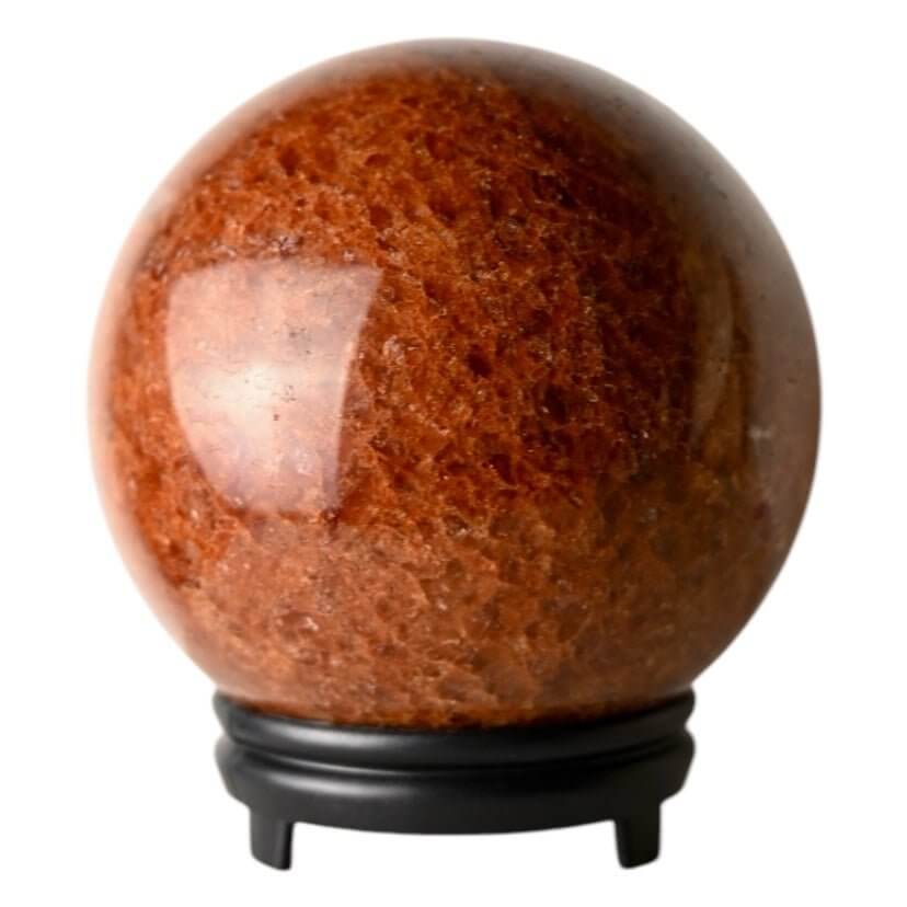 Große Erdbeerquarz Kugel – strahlendes Symbol für Herzensliebe, Optimismus und Lebensfreude