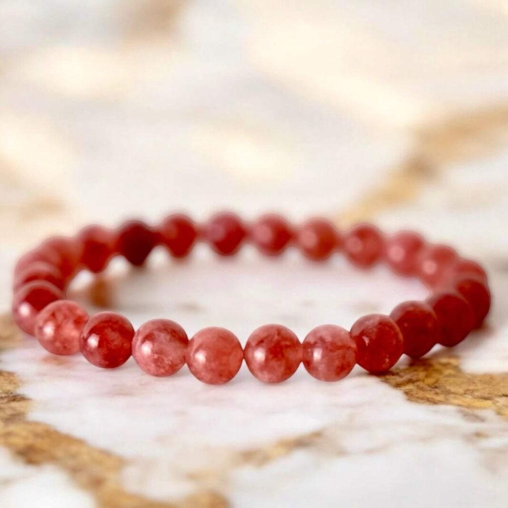 Erdbeerquarz Kugelarmband – Sanfte Energie für Optimismus und Herzensfreude