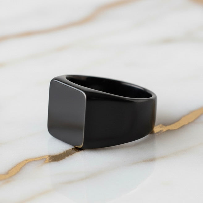 Ring Schwarz – für markante Akzente CrystalScents