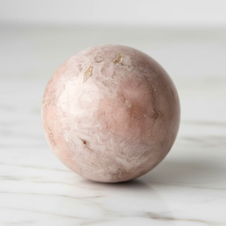 Rosa Amethyst Kugel – Sanfte Begleiterin & Harmonie CrystalScents