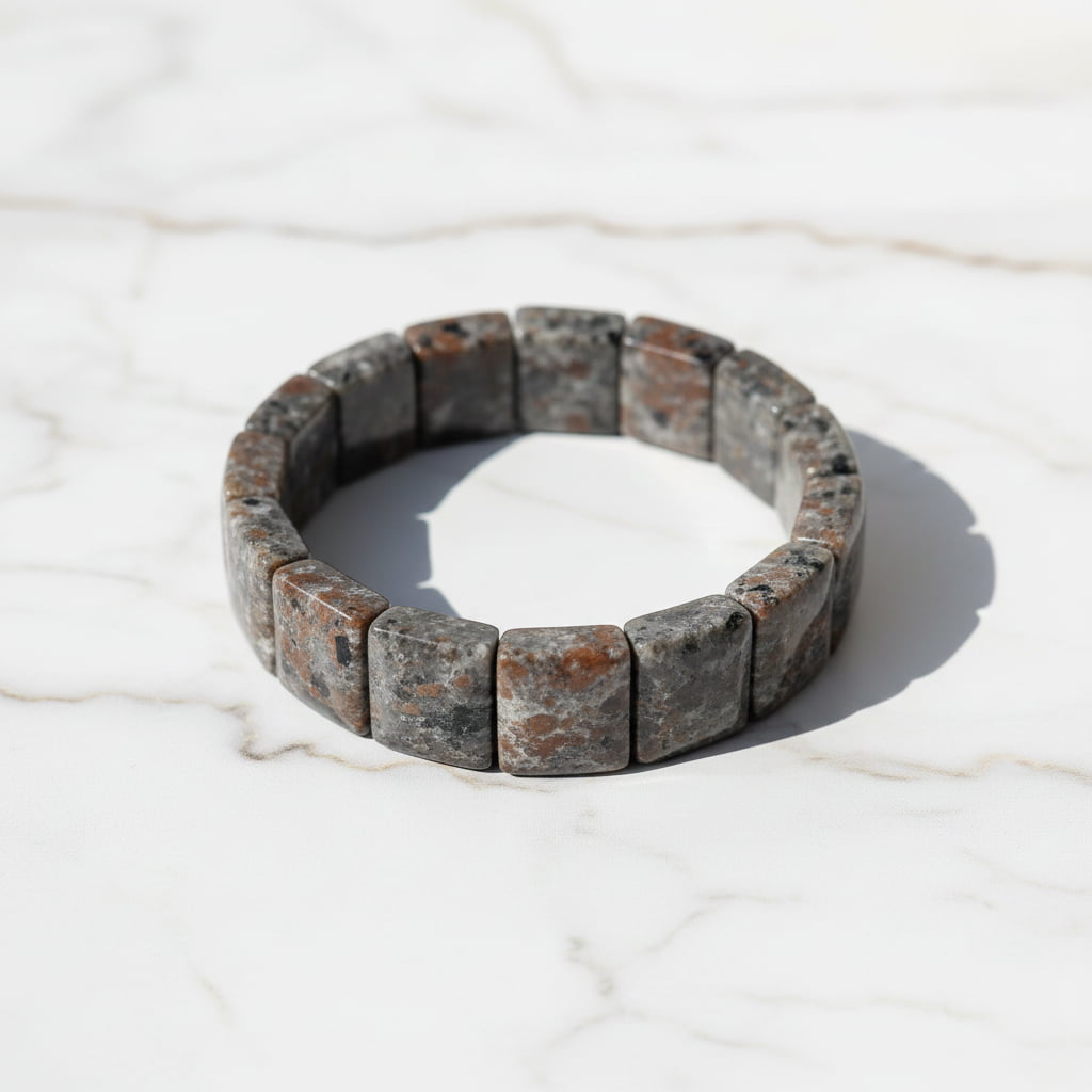 Flammenstein Yooperlite Armband - Fokus & Wirkung CrystalScents