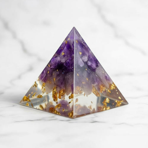 Amethyst Orgonit Pyramide – Balance & Ausstrahlung CrystalScents