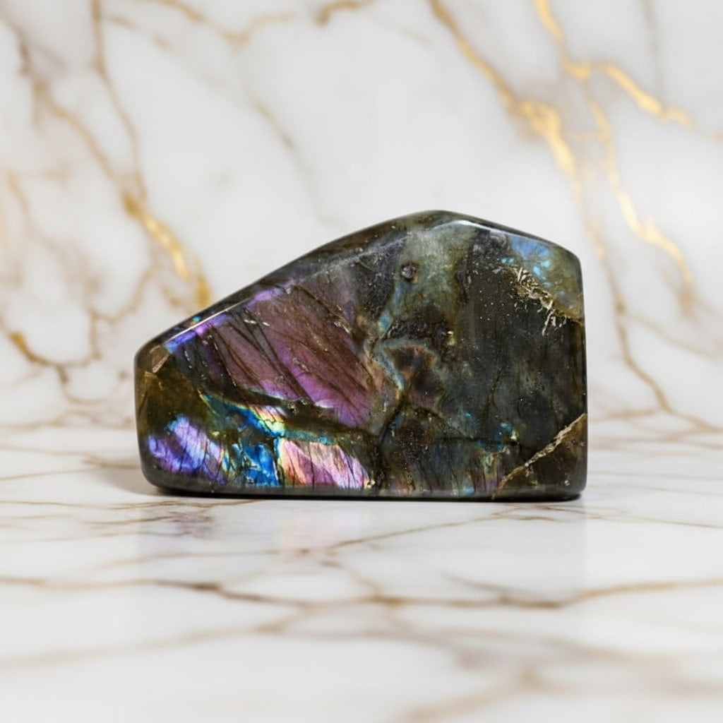 Labradorit Sunset Freiform – Leuchtende Regenbogenfarben CrystalScents