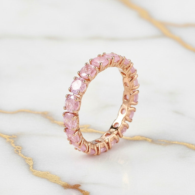 Ring Rosa – Elegantes Schmuckstück mit funkelndem Highlight