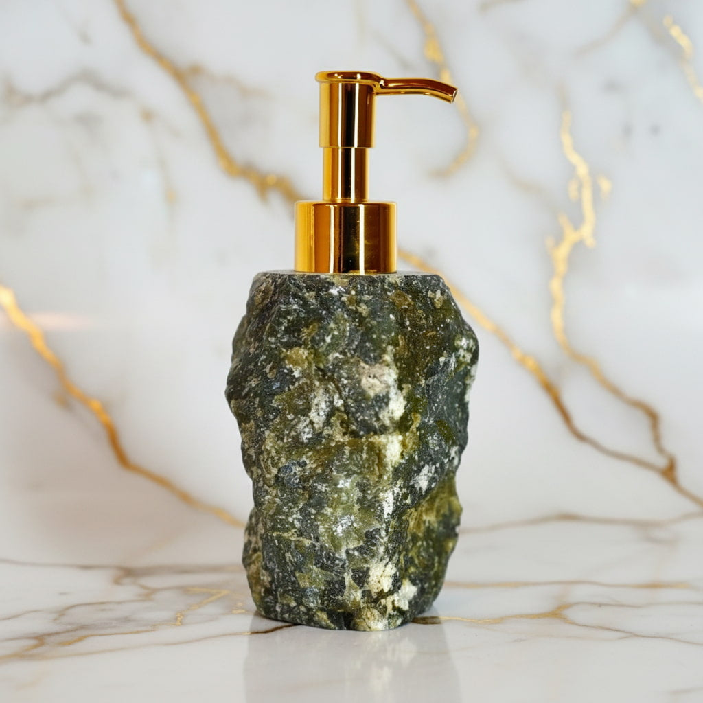 Labradorit Seifenspender – Eleganz für Ihr Badezimmer