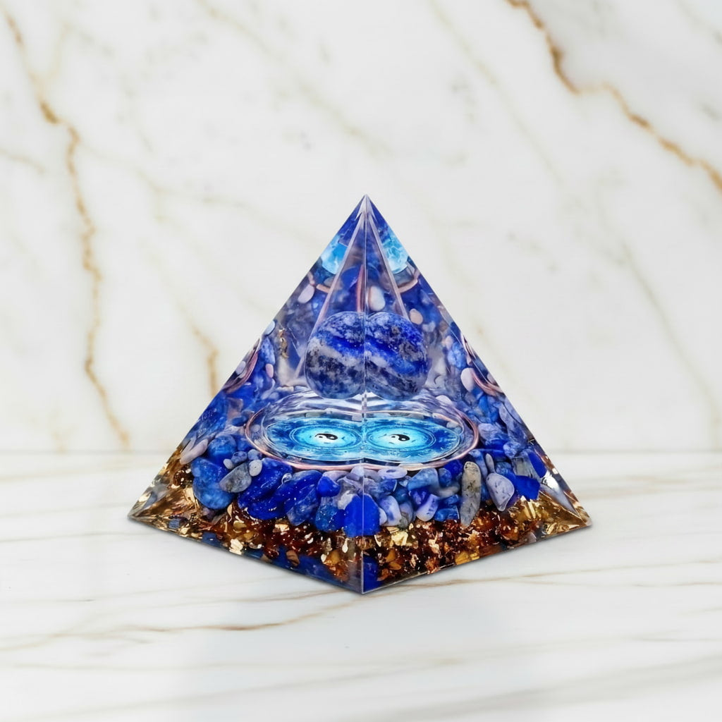 Orgonit Pyramide Lapislazuli - Weisheit & Schönheit CrystalScents
