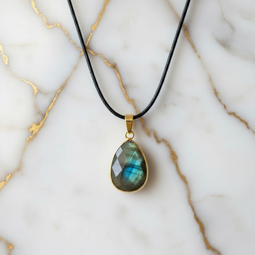 Labradorit Halskette - Facettierter Schimmer CrystalScents