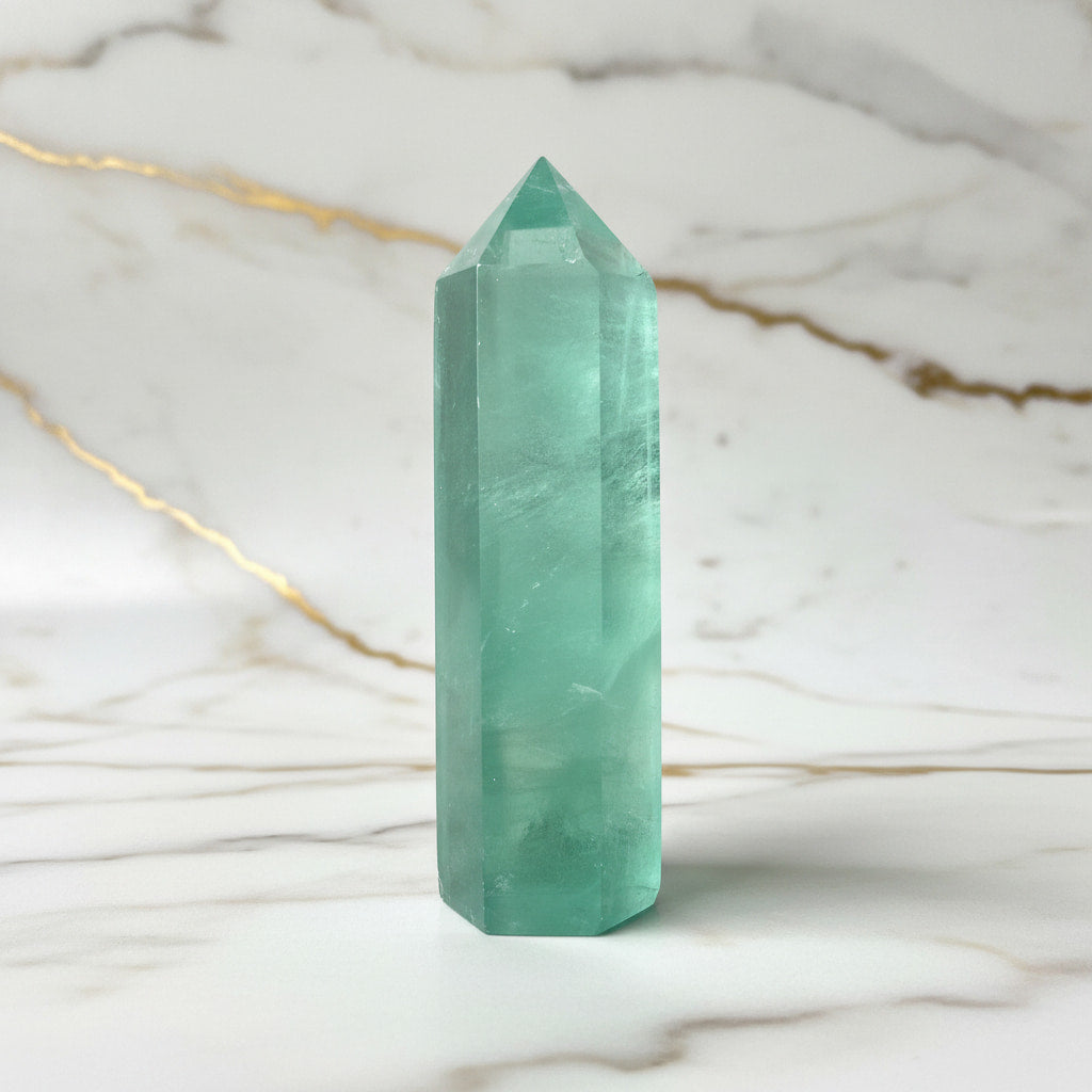 Fluorit Obelisk – Kreativität & Inspiration CrystalScents