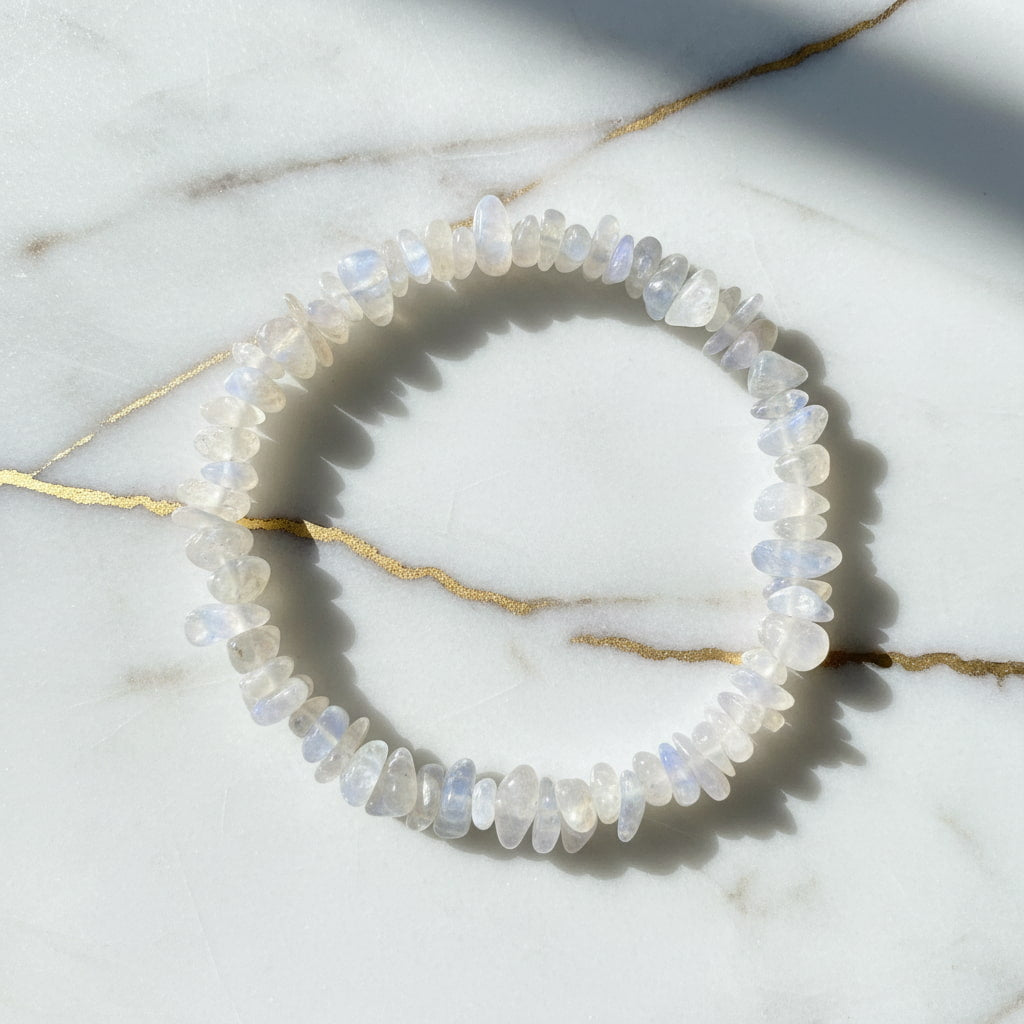 Mondstein Splitterarmband - Sanfte Energie CrystalScents