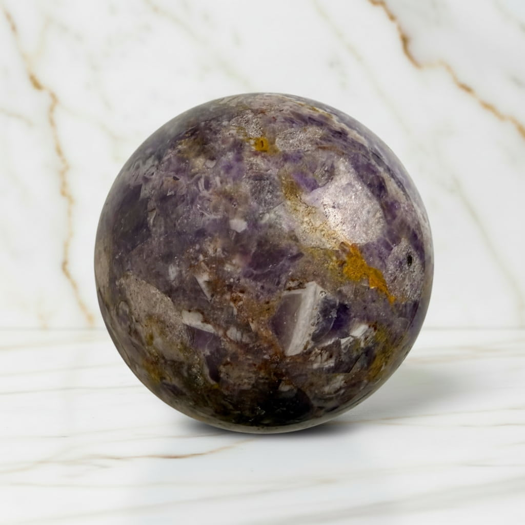 Amethyst Kugel – Ruhe & Inspiration CrystalScents