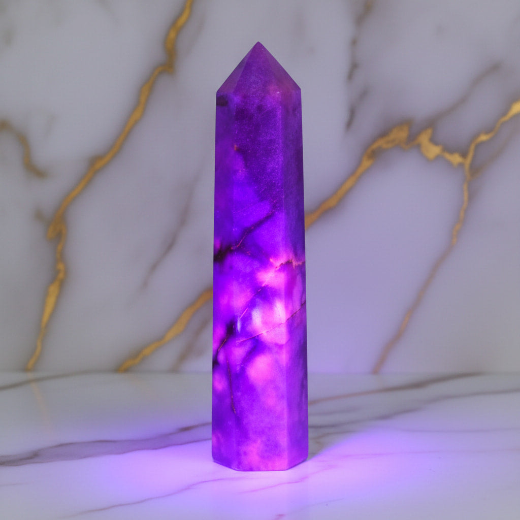 Lila Mondstein Obelisk – Harmonie & lila Kraft CrystalScents