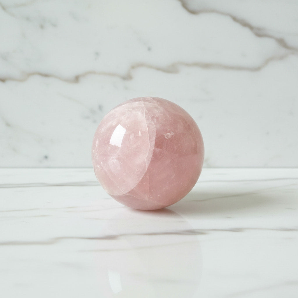 Rosenquarz Kugel – Zarte rosa Schwingungen CrystalScents