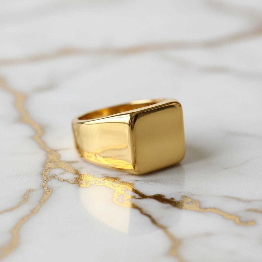 Ring in Gold – Quadratisches Schmuckstück CrystalScents