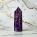 Mini Amethyst Obelisk – Gebündelte Kraft CrystalScents