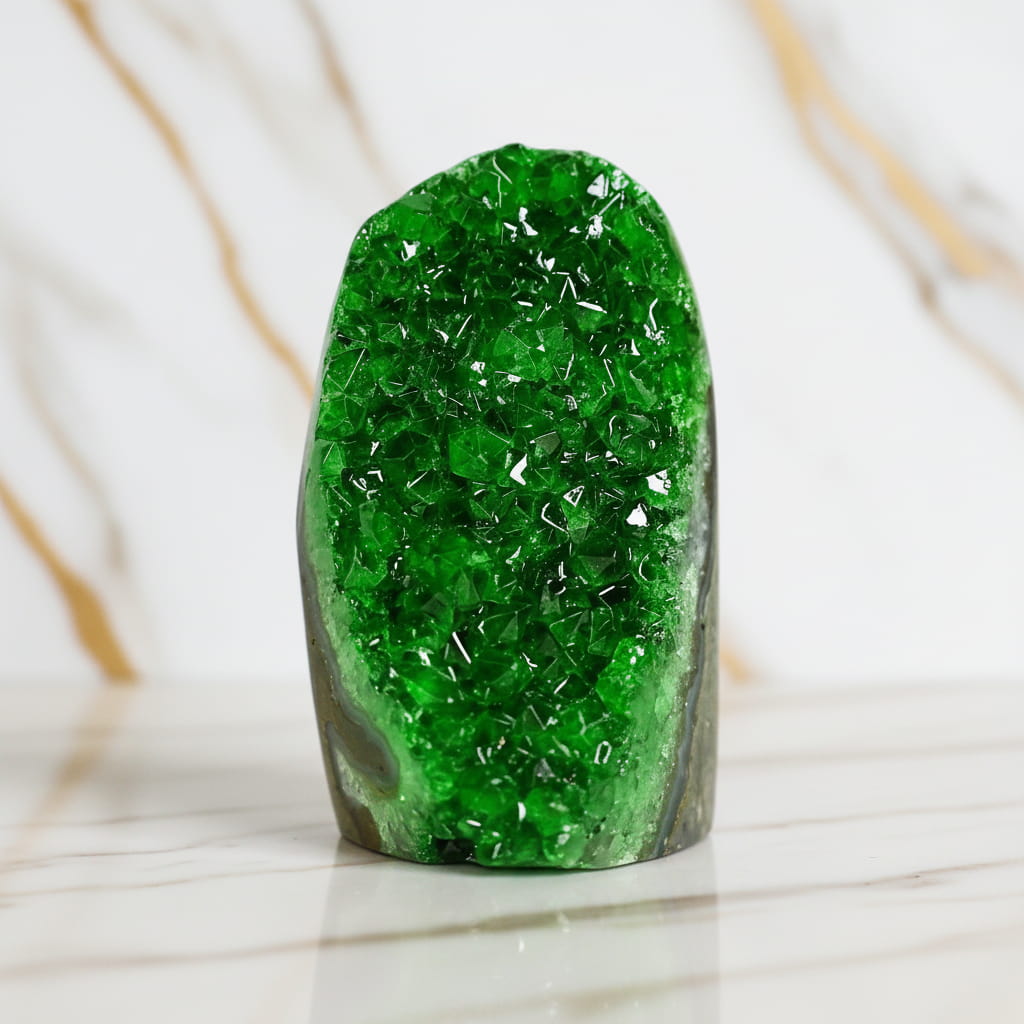 Amethystdruse – Grüne Kristallspitzen CrystalScents