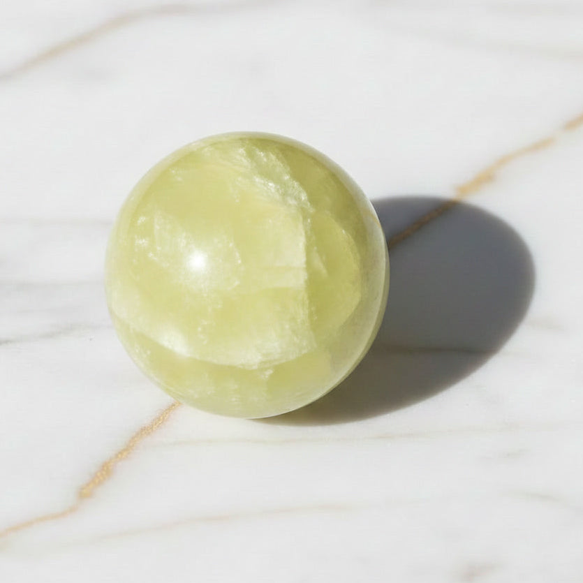 Citrin Kugel – Sonne & Lebensfreude CrystalScents