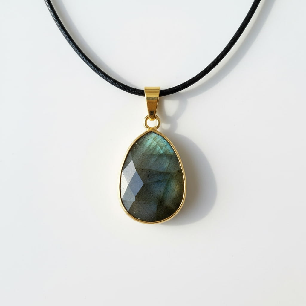 Labradorit Halskette - Facettierter Schimmer