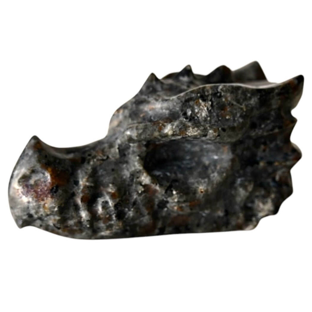 Flammenstein Drachenkopf – Lebendige Skulptur mit UV-reaktiver Farbwirkung