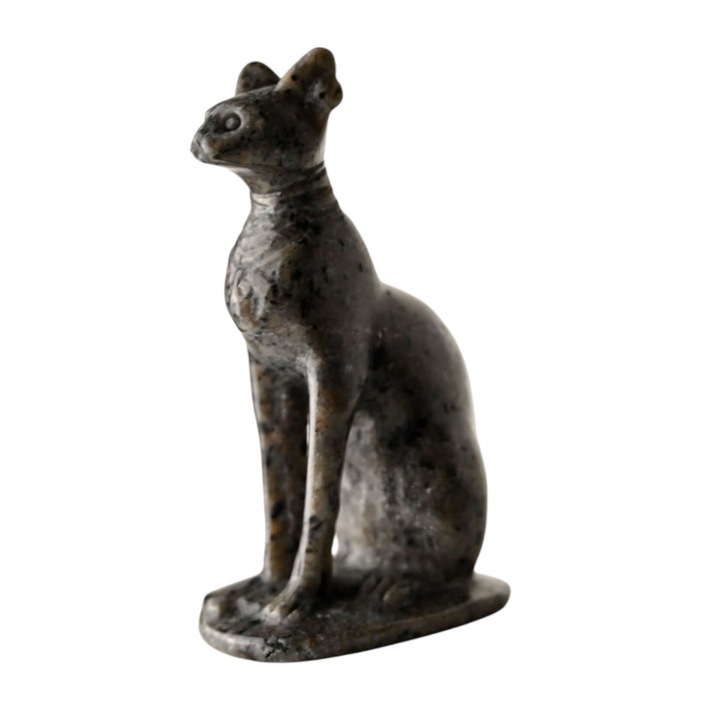 Flammenstein Katze - Majestätisce Skulptur mit UV-reaktiver Farbwirkung