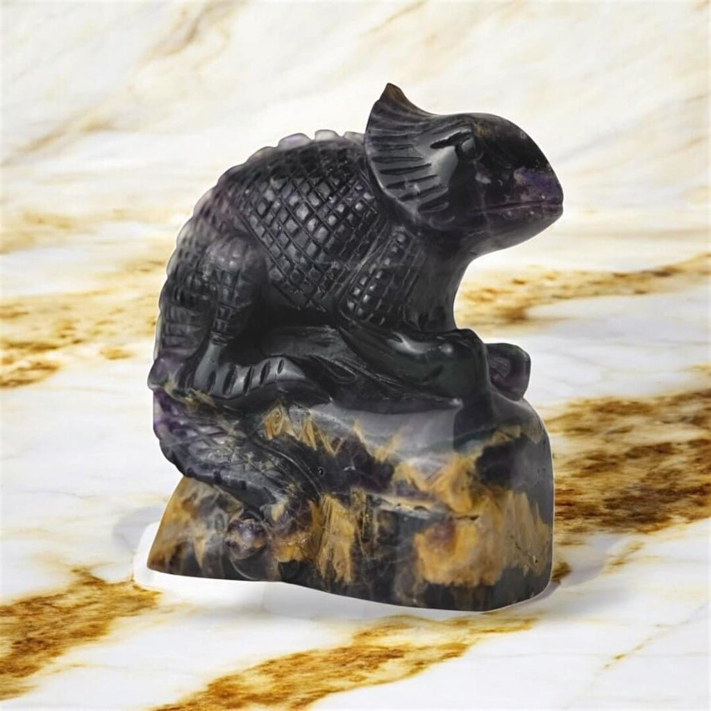 Lila Fluorit Chamäleon – Farbenfroher Wandelstein