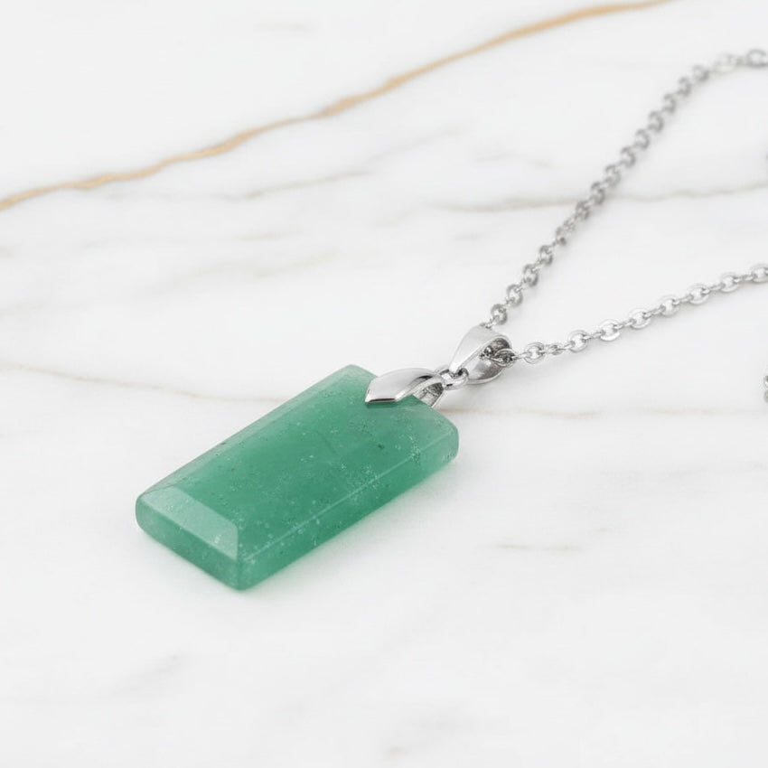 Aventurin Halskette - Geschliffener Anhänger CrystalScents