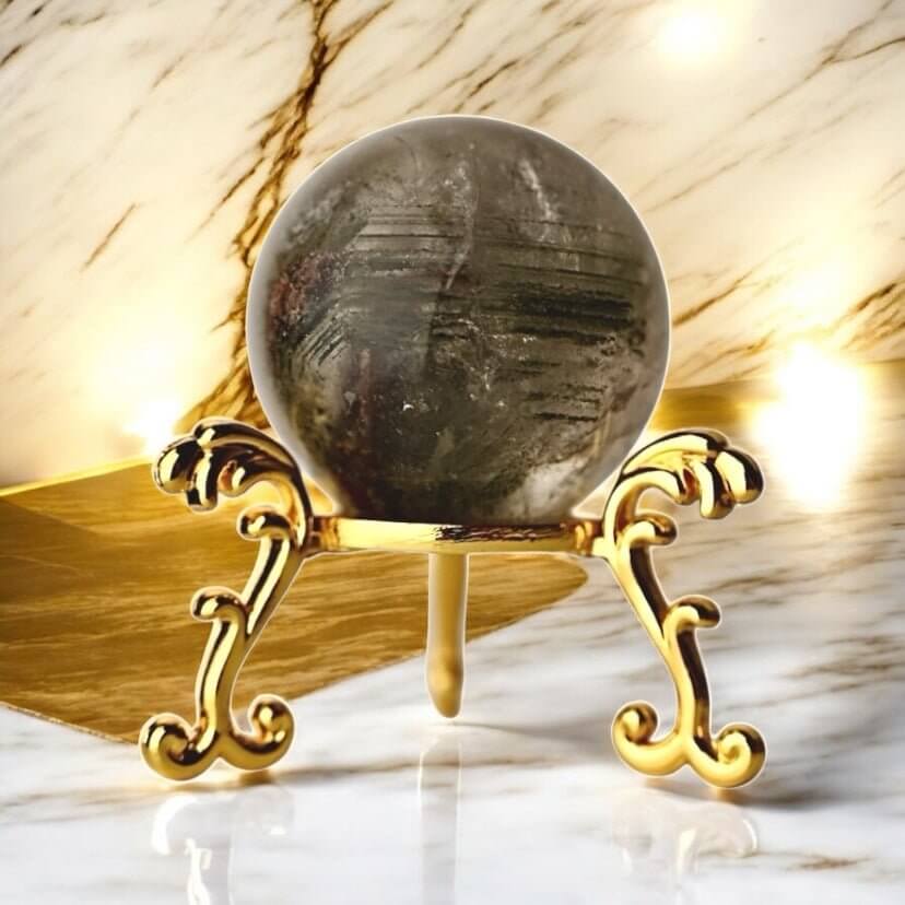 Natürliche Gartenquarz Kugel – faszinierender Stein für Klarheit, Gelassenheit und Ausgeglichenheit